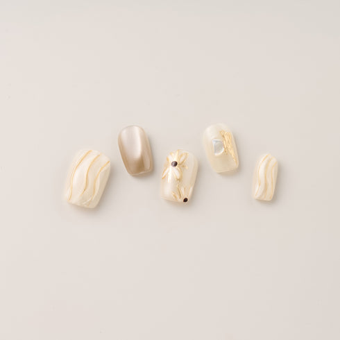 Golden Petal Charm – Short, Square