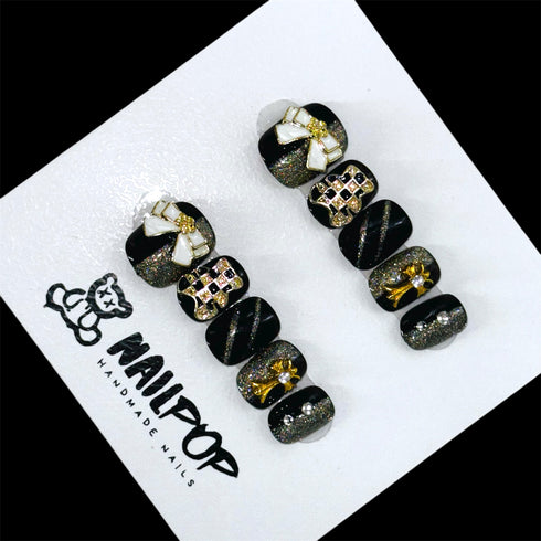 Glamorous Gift - Short, Round, Black